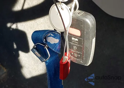 2018 Toyota Camry Le from USA, damaged, VIN 4T1B11HK8JU631750